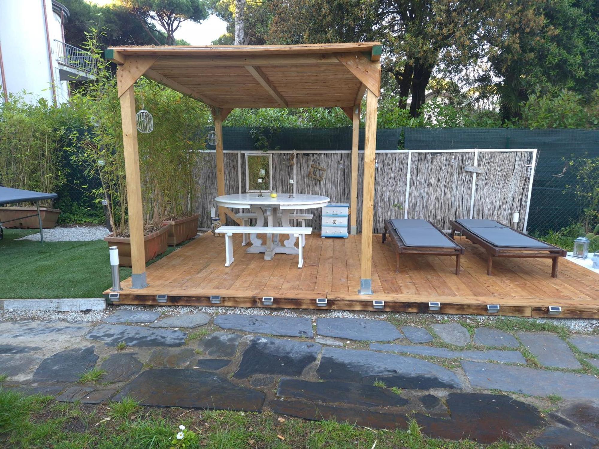 Domusauroom, Relax Nel Cuore Della Versilia - Pet Friendly Viareggio Exterior foto